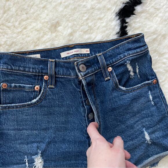 Levi's Ribcage High Rise Denim Shorts in Charleston Chill - Picture 4 of 8